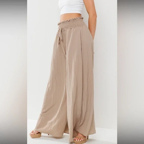 ✨NEW LIST✨ High Smocked Waisted Wide Leg Crinkle Fabric Pants - Picture 2 of 6